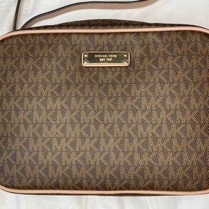 Michael Kors Crossbody